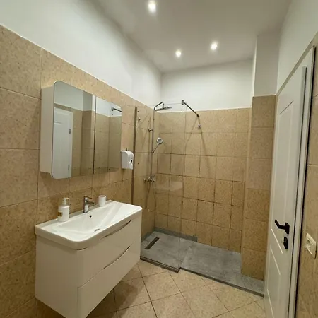 Pau's Daily Apartman *